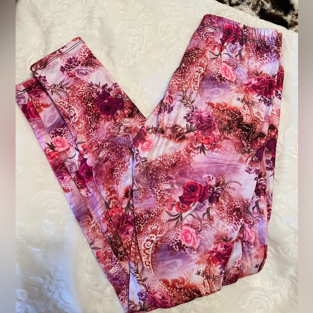 Purple and pink floral leggings. One size.❤️ So comfortable!!